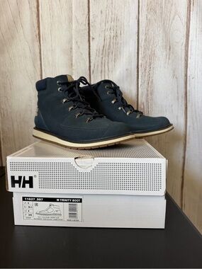 Helly Hansen Womens Trinity Boot Navy Wild Rose Suede Waterproof Boots NIB Sz 8
